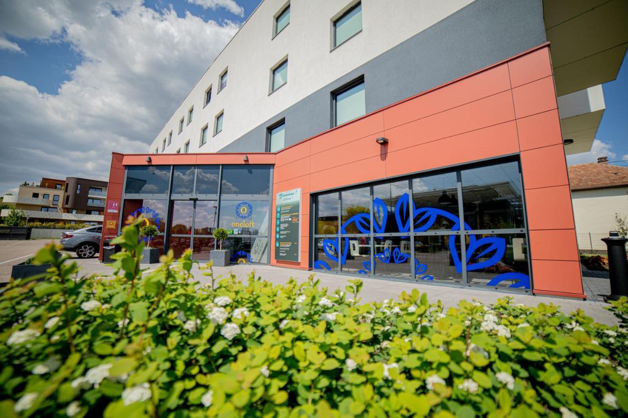 Oneloft Hotel Оберне Екстериор снимка