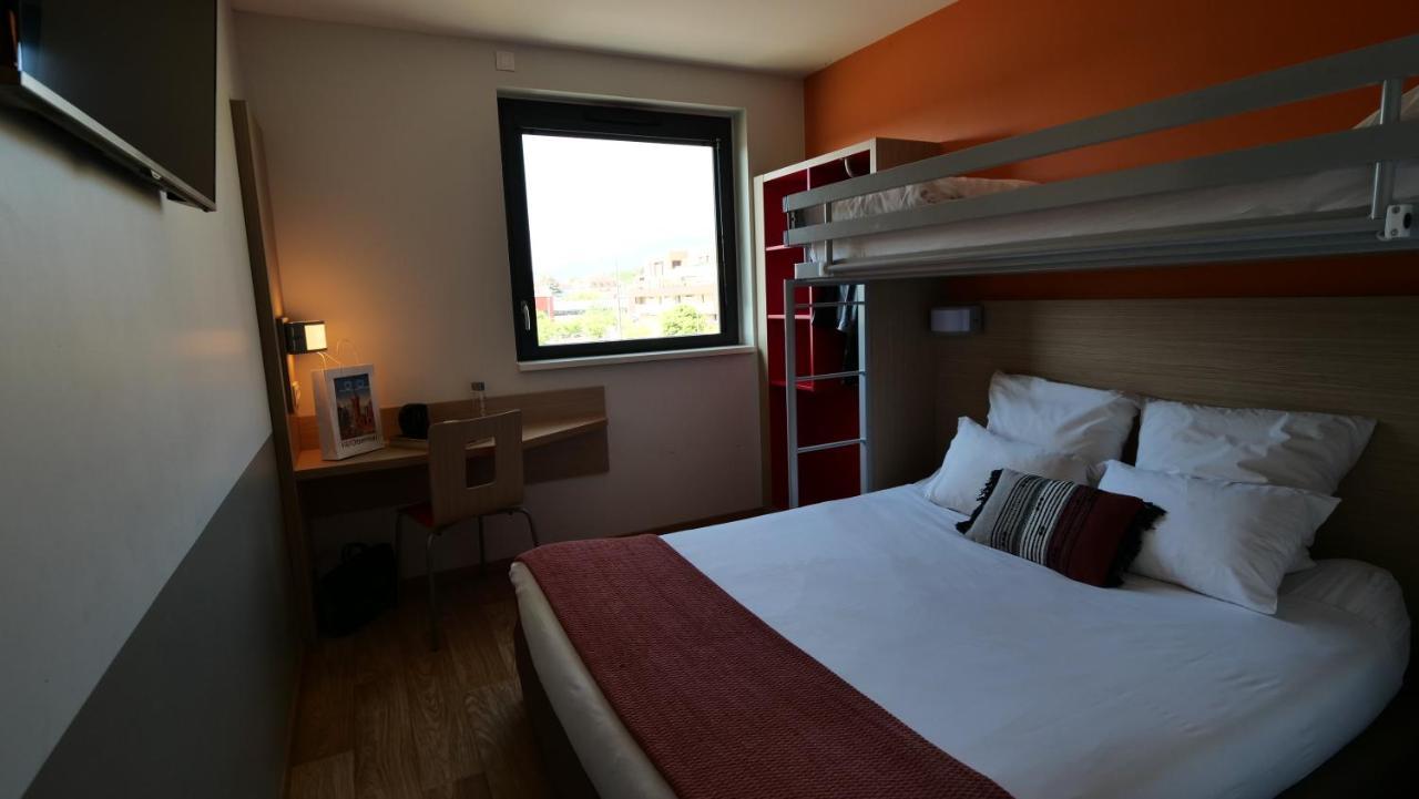 Oneloft Hotel Оберне Екстериор снимка